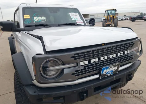2024 Ford Bronco Badlands z USA, uszkodzony, nr VIN 1FMEE9BP4RLA44290